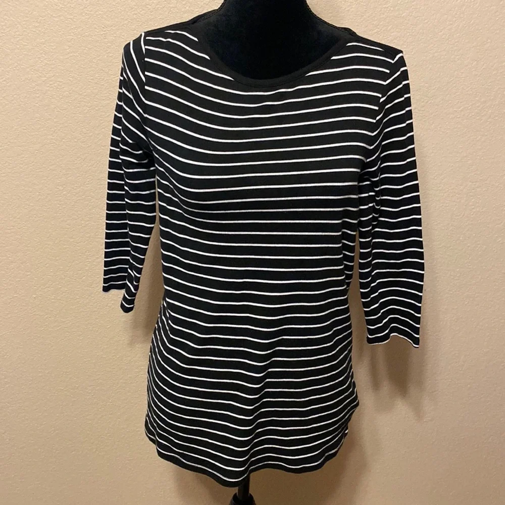 ❤️ 2 for $10 Black & White Stripe 3/4 Sleeve Shirt - Picture 1 of 7
